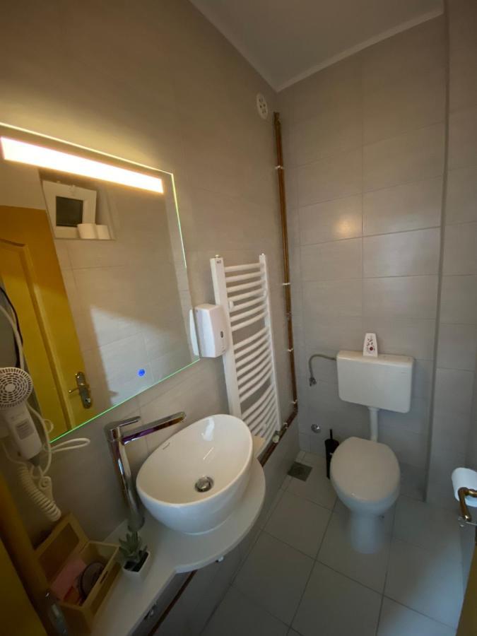 Appartement Deluxe à Tuzla Extérieur photo